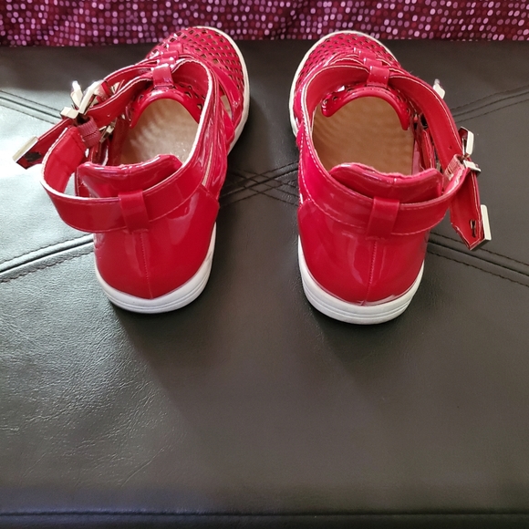 N.Y.L.A Red Scorpio Shoes - Picture 3 of 7